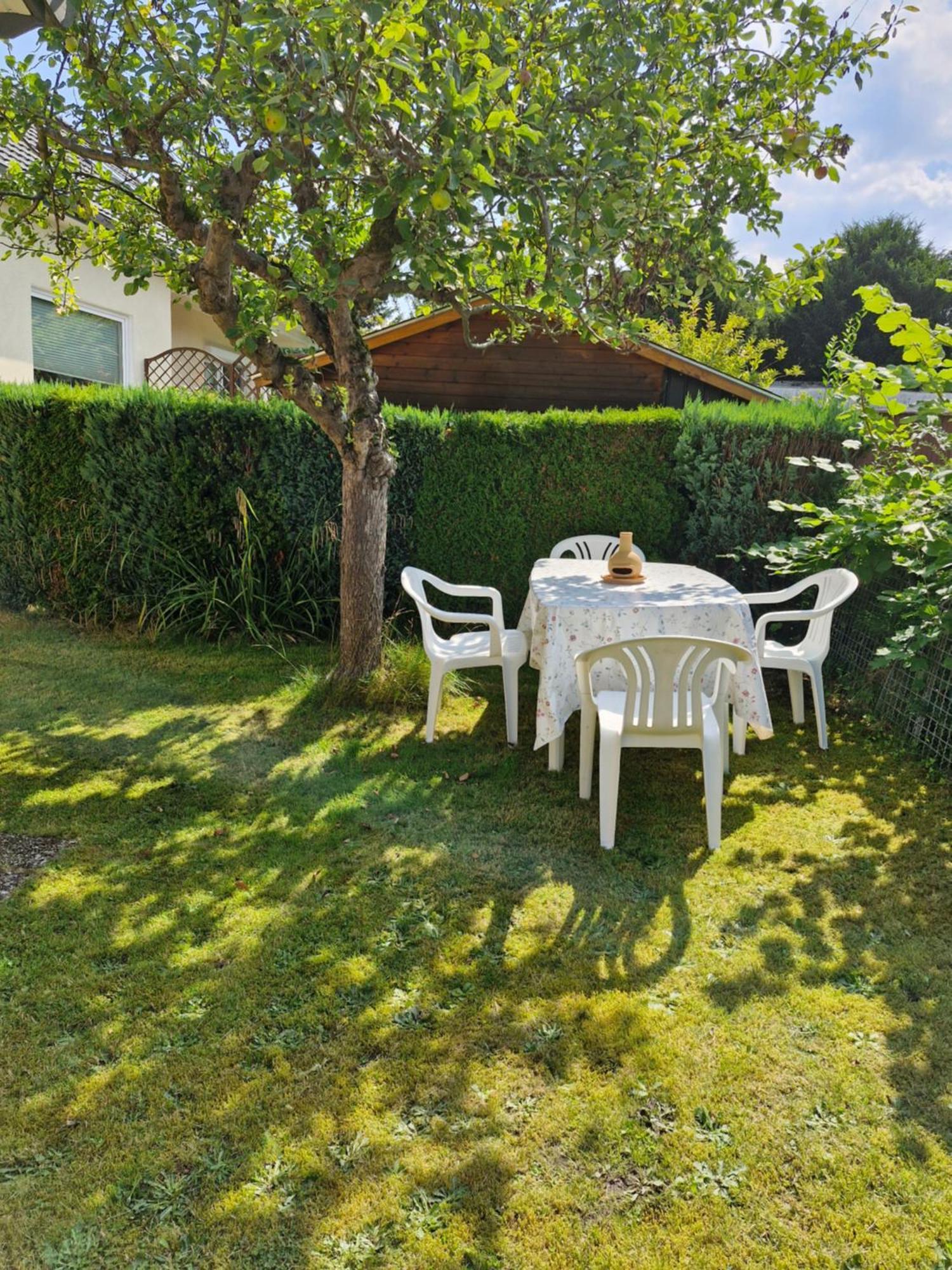 Komfortables Einzelhaus Mit Garten Halstenbek Exterior photo